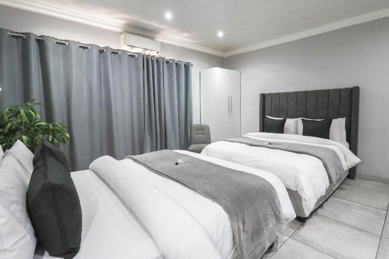 African Sands Guesthouse - image 13