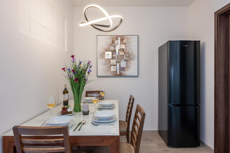 Prague Days - One Bedroom Apartment with Terrace Netflix & Parking - image 2