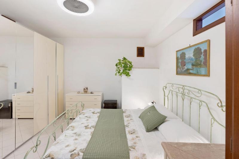 Ulivello House Sea View - image 10