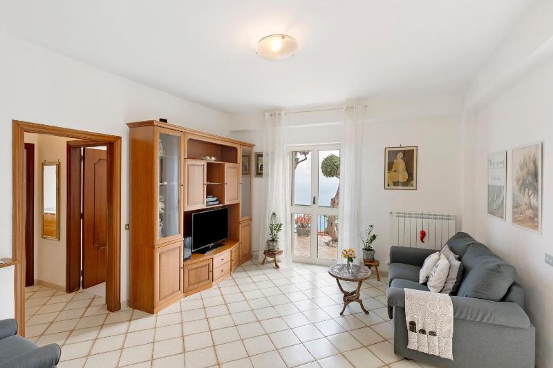 Ulivello House Sea View - image 6