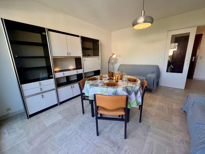 Cavalaire : Appartement 2 Pièces à 300m Plage Clim Balcon - FR-1-226B-331 - image 9