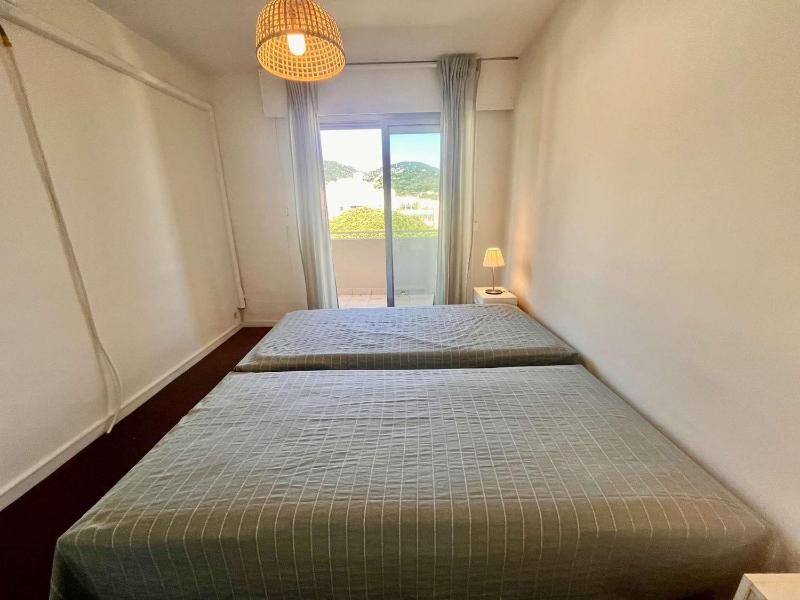 Cavalaire : Appartement 2 Pièces à 300m Plage Clim Balcon - FR-1-226B-331 - image 15
