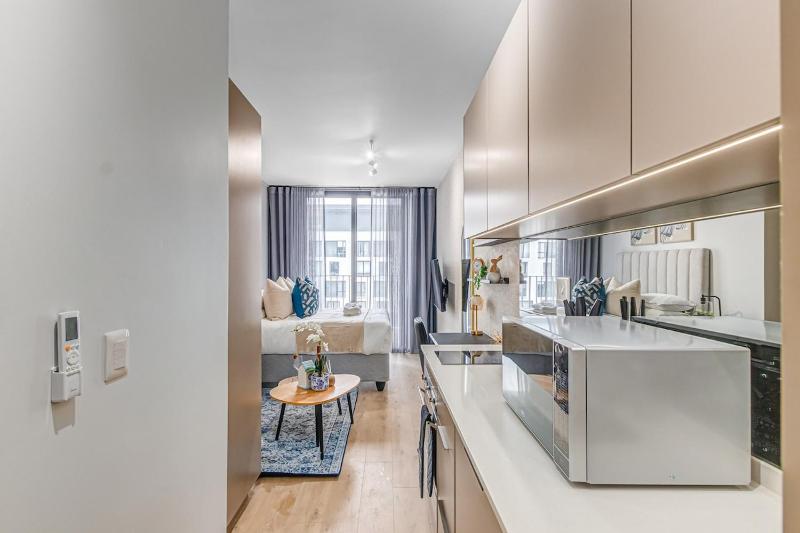 Apartment in Rosebank close to Sandton and Gautrain station - image 14