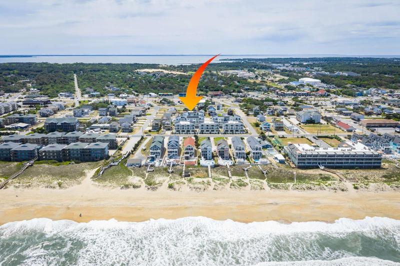 Brand New Luxury Townhome Close to Beach with Pool - image 21