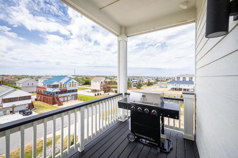Brand New Luxury Townhome Close to Beach with Pool - image 14