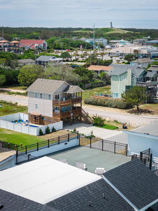Brand New Luxury Townhome Close to Beach with Pool - image 37