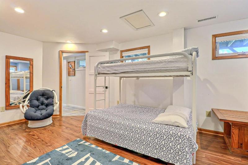 1320 - Ocean Dreams - image 40