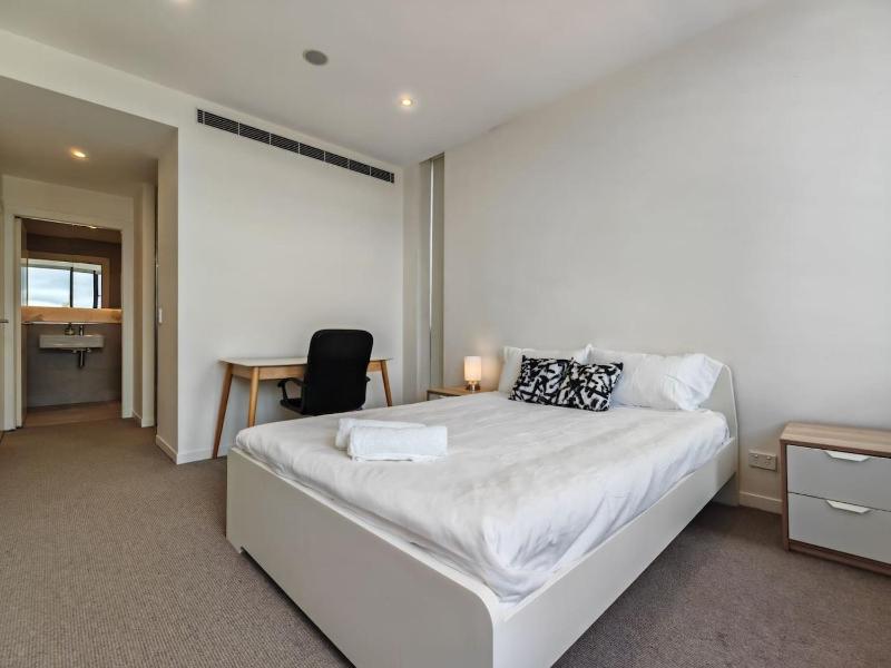 Cosy Convenience 2BR APT in North Ryde - image 2