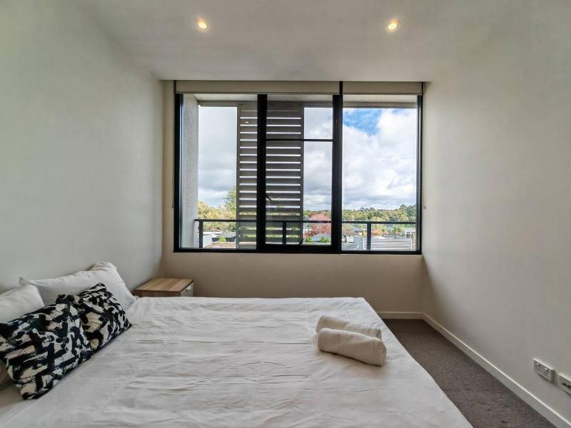 Cosy Convenience 2BR APT in North Ryde - image 4
