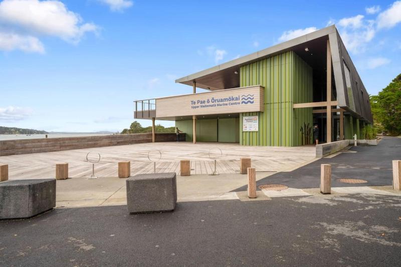 Hobsonville 2BR Waterfront Gem with Water Views - image 14