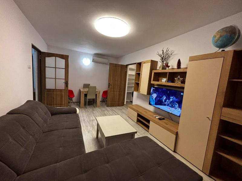 MR Apartment - image 4