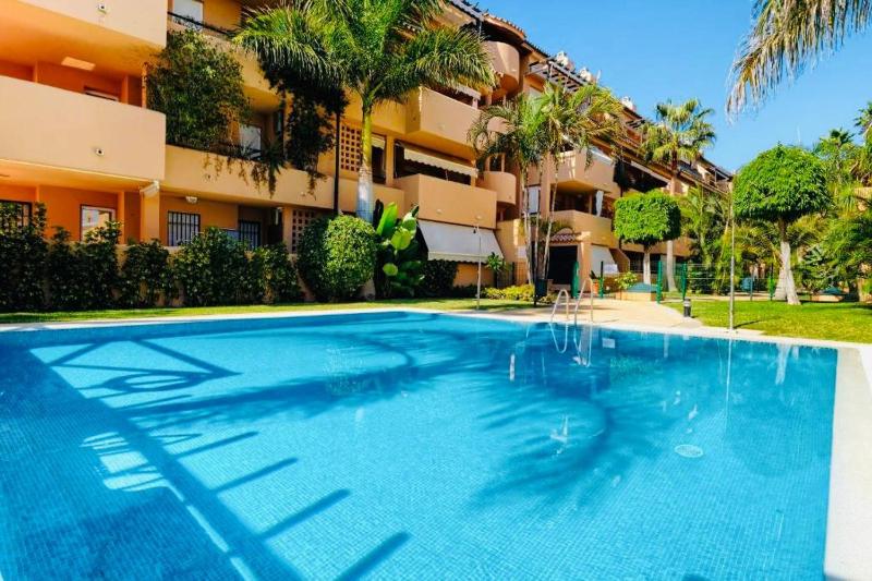 Apartamento playa Marbella - image 1