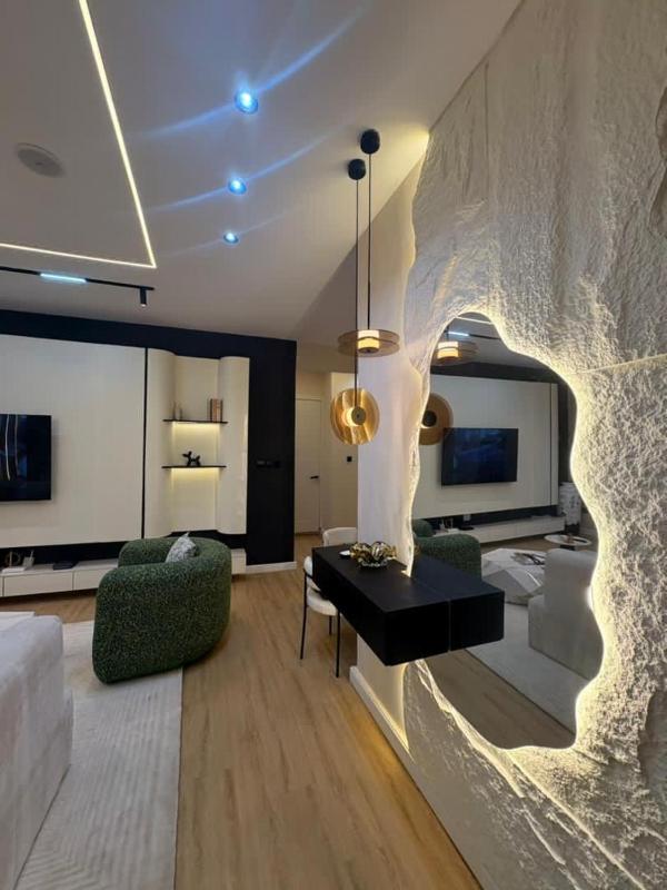 Vluxuries - image 7