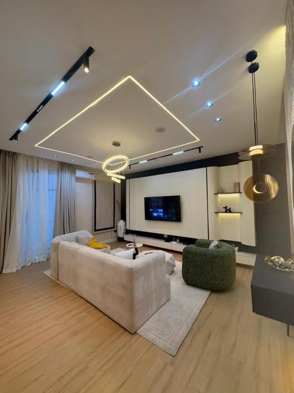 Vluxuries - image 11