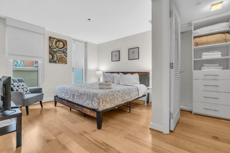 Centrally located Furnished Apt in Penn Quarter apts - image 8