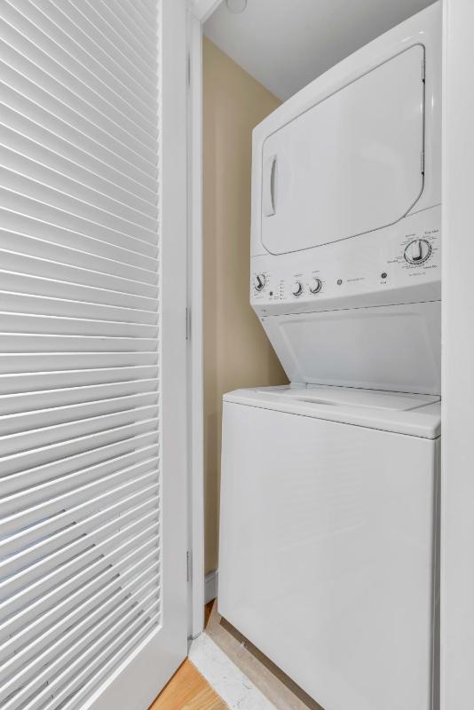 Centrally located Furnished Apt in Penn Quarter apts - image 15