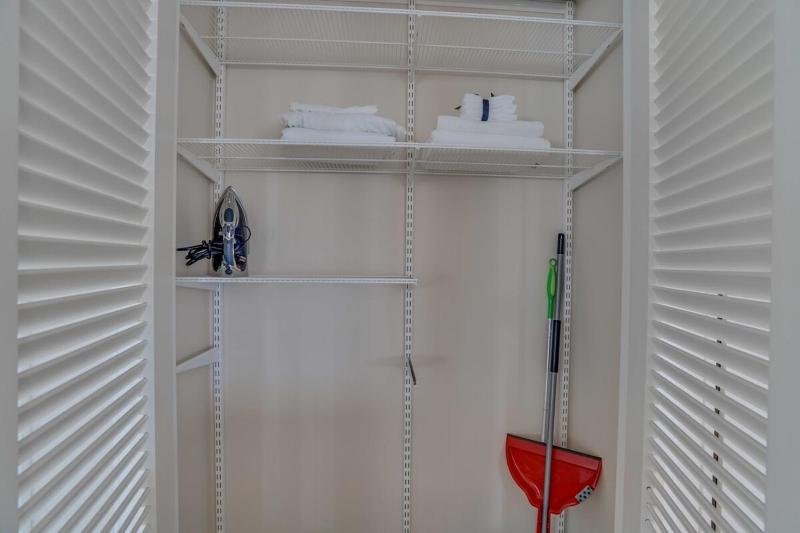 Furnished 2 Bedroom Apartment near National Museum apts - image 11