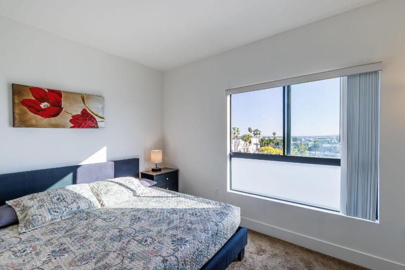 Brand new 2 Bedroom Apartment on Hawthorn Ave Hollywood apts - image 10