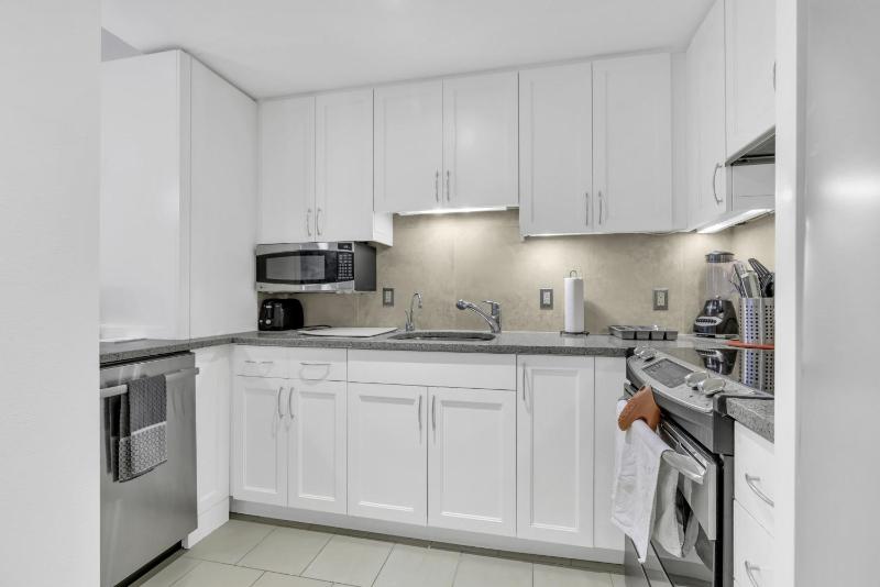 1BR Fully Furnished Apartment near National Museum - image 5