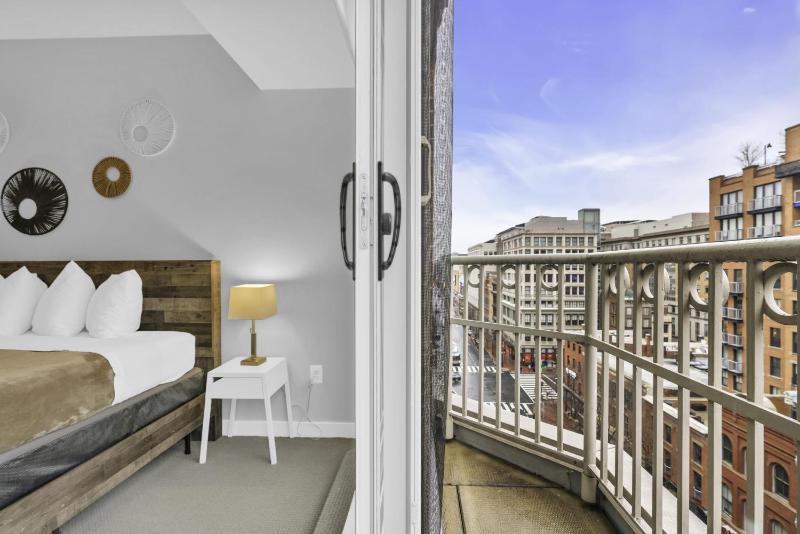 1BR Fully Furnished Apartment near National Museum - image 10