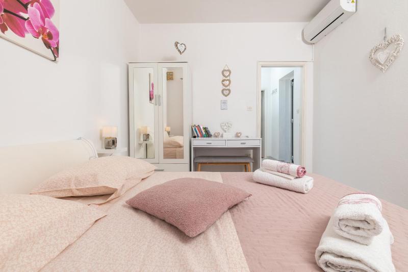 Apartments with parking space Hvar - 25144 - image 25