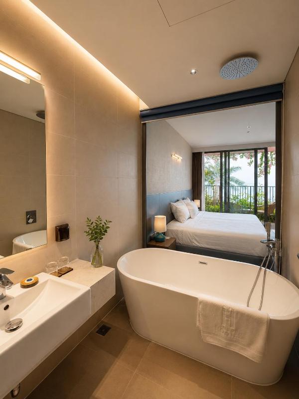 Flamingo Cát Bà Sea Residence  Sky Villa Premier Ocean View King Bed - image 16