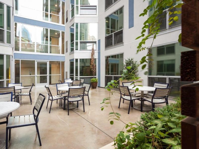 Fully Furnished 2 Bedroom 1 Bathroom Apartment near Rittenhouse apts - image 13