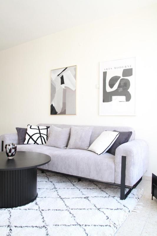 Miklat Tranquil Charming Apt Near Park By Feelhome - image 10