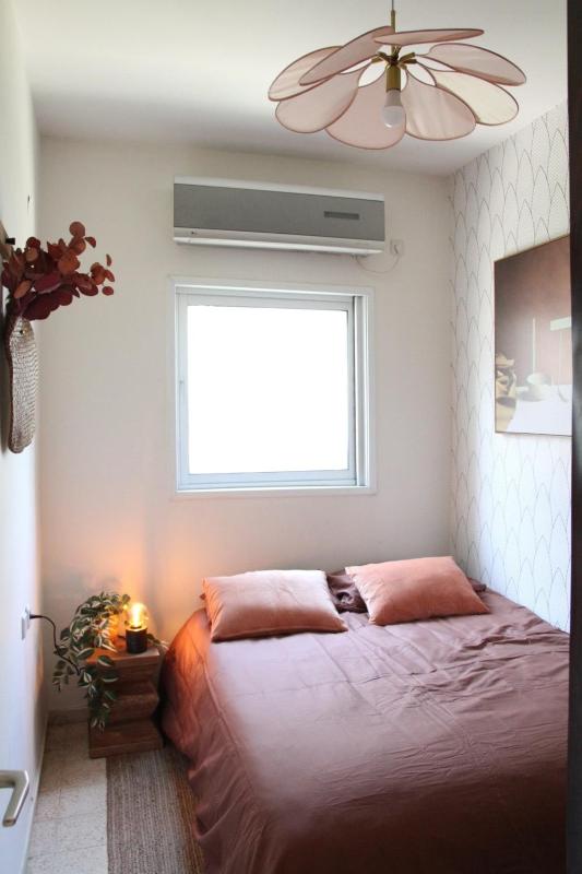 Miklat Tranquil Charming Apt Near Park By Feelhome - image 15