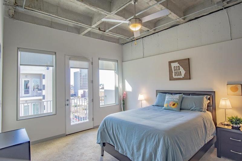 Midtown 1BR Fully Furnished Apartment - Great Location! apts - image 1