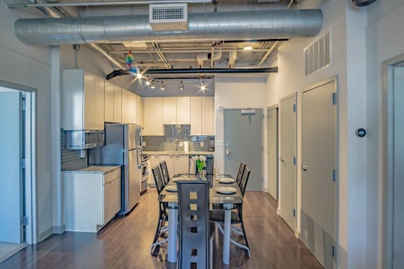 Midtown 1BR Fully Furnished Apartment - Great Location! apts - image 21
