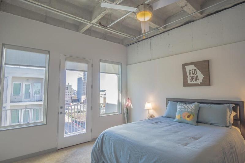 Midtown 1BR Fully Furnished Apartment - Great Location! apts - image 7