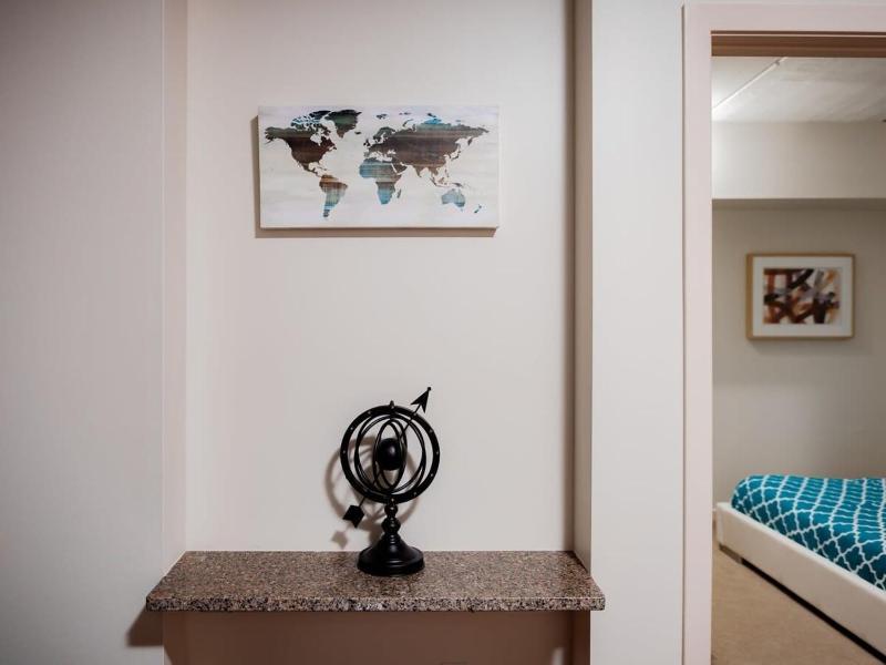 2 Bedroom 2 Bathroom Furnished Apartment Near Rittenhouse apts - image 10