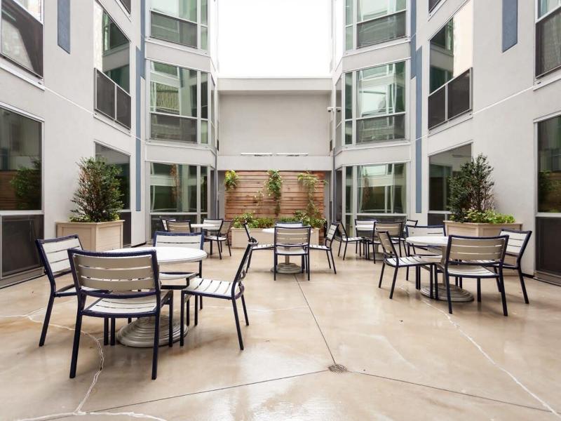 2 Bedroom 2 Bathroom Furnished Apartment Near Rittenhouse apts - image 2