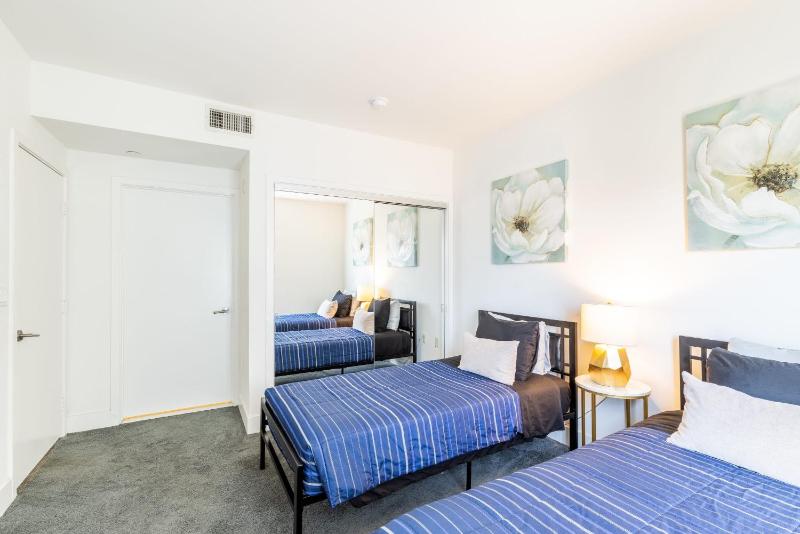 Fully furnished 3BR Apartment on Poinsettia Pl apts - image 7