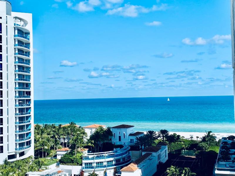Ocean & Bay Views 2BR 2BA Beach Condo! Parking - image 11