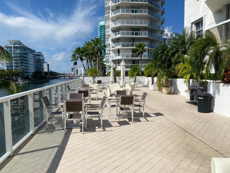 Ocean & Bay Views 2BR 2BA Beach Condo! Parking - image 16
