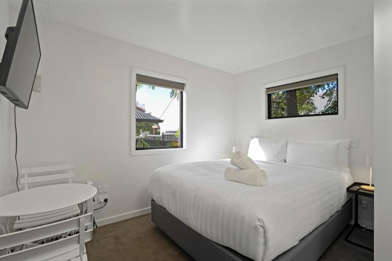Emerald Oasis by Sotheby's Luxury Rental Homes - image 18