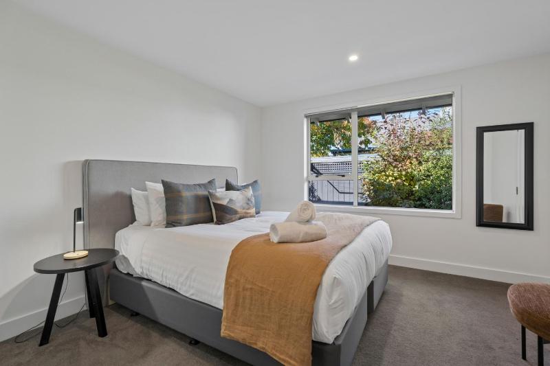 Emerald Oasis by Sotheby's Luxury Rental Homes - image 25