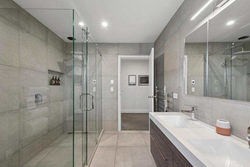 Emerald Oasis by Sotheby's Luxury Rental Homes - image 10
