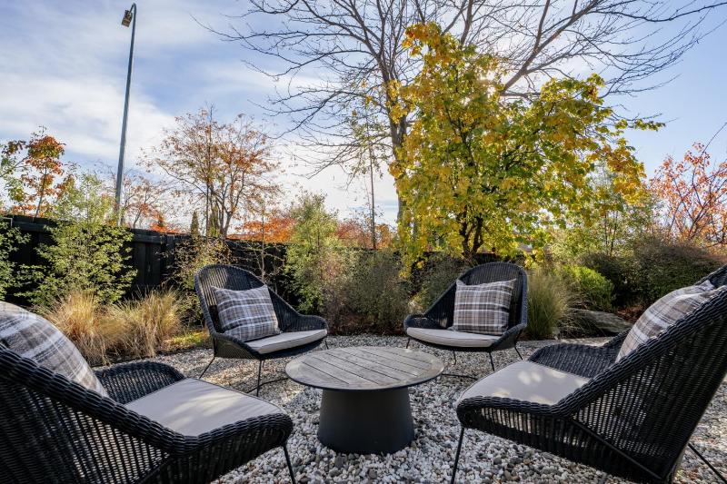 Emerald Oasis by Sotheby's Luxury Rental Homes - image 5