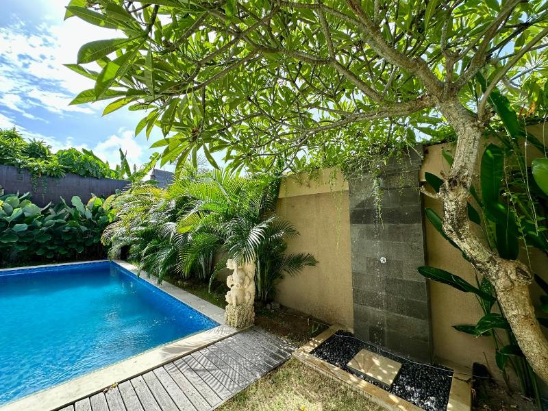 KUMARU Villa Canggu - image 14