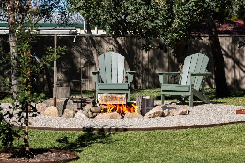 Poppy's - Fire Pit - 4 Mins Walk to Beach - image 18