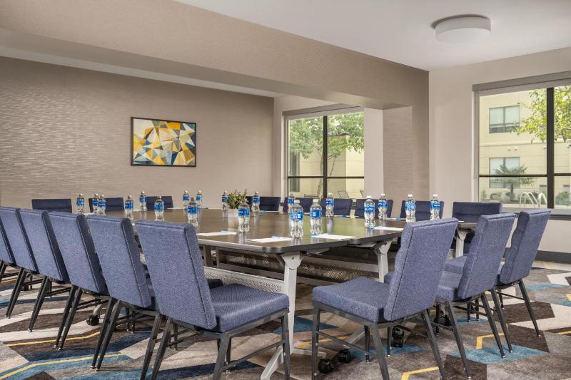 Hyatt House Dallas Uptown - image 8