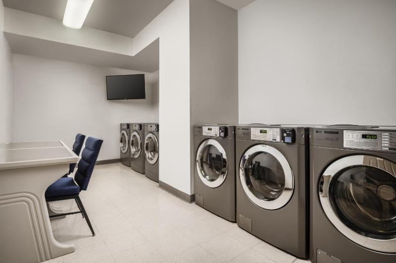 Hyatt House Dallas Uptown - image 19