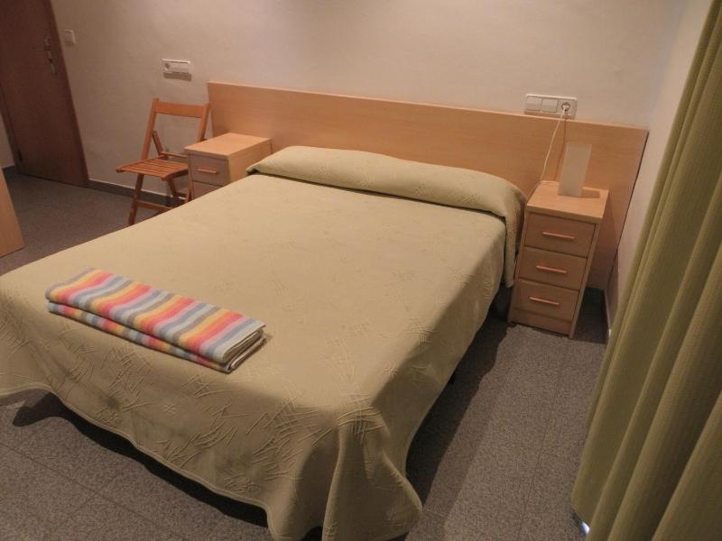 Queen Room image 4