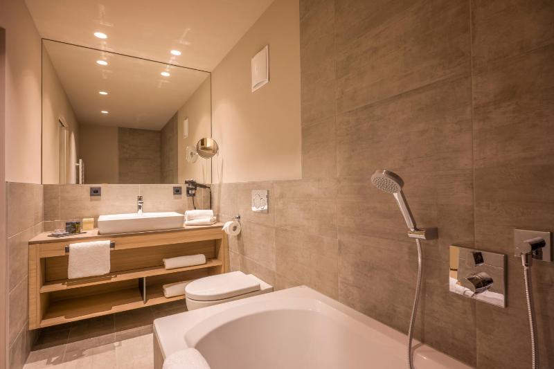 Large Two-Bedroom Apartment image 4