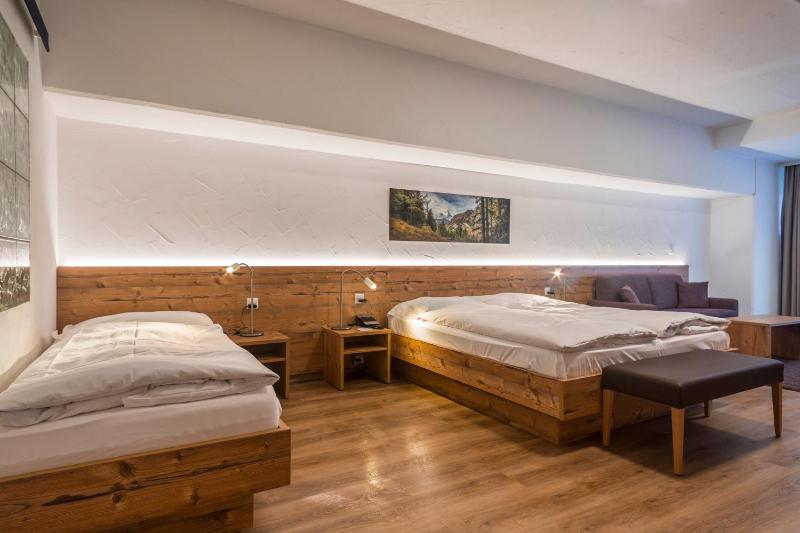 Zermatt Budget Rooms at Alpen Resort Spa & Dining - image 3