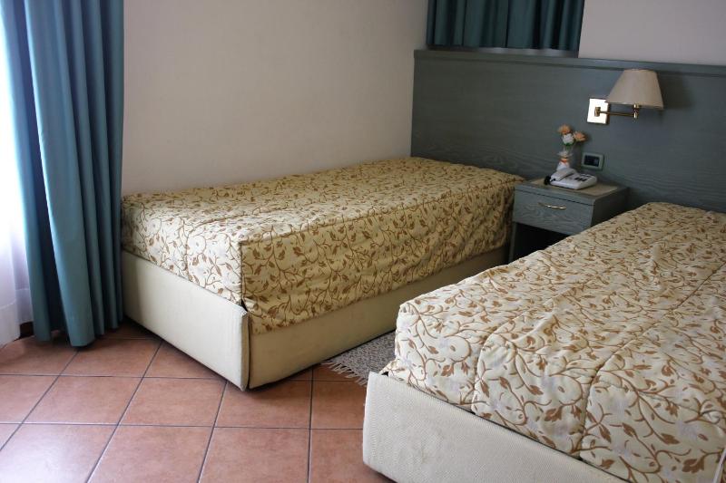 Triple Room image 3
