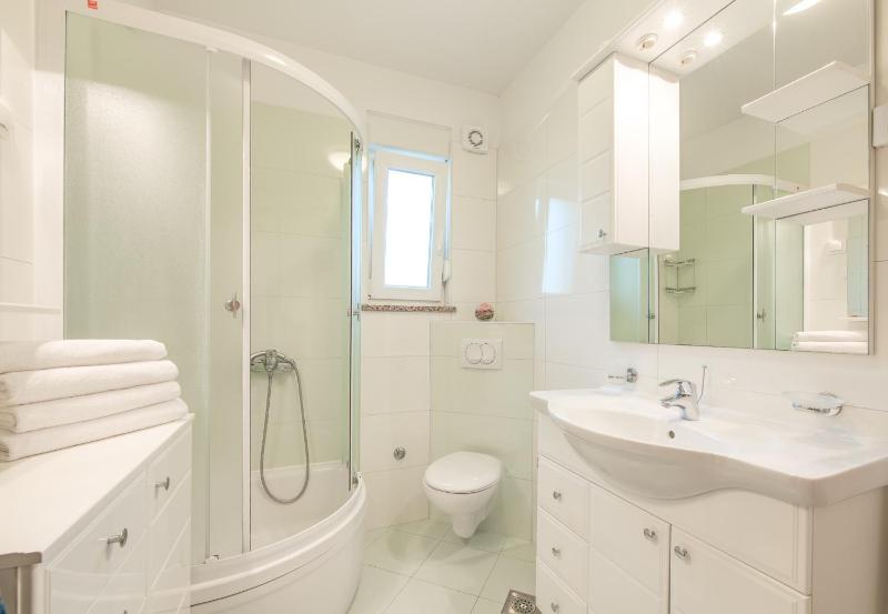 House Bojan 801 - image 21